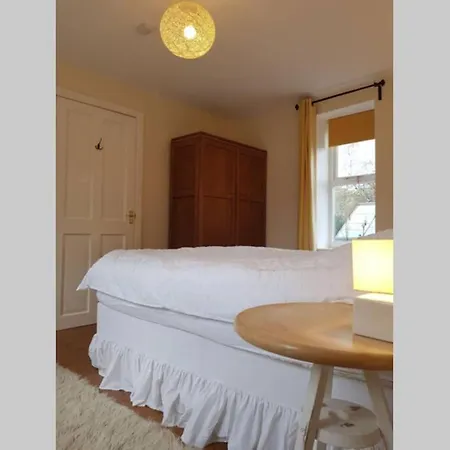 Private Annex To Victorian Villa, With Kitchen And Free Parking Todmorden Exterior photo