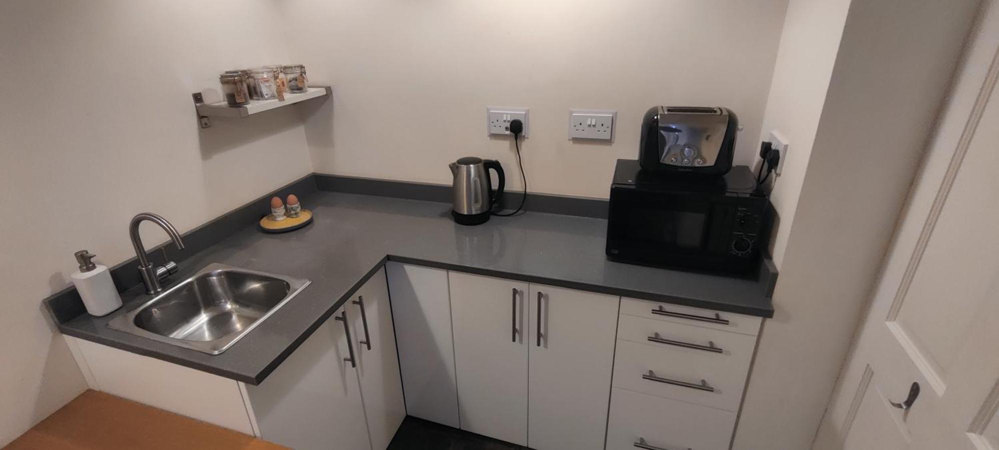Apartment Private Annex To Victorian Villa, With Kitchen And Free Parking Todmorden