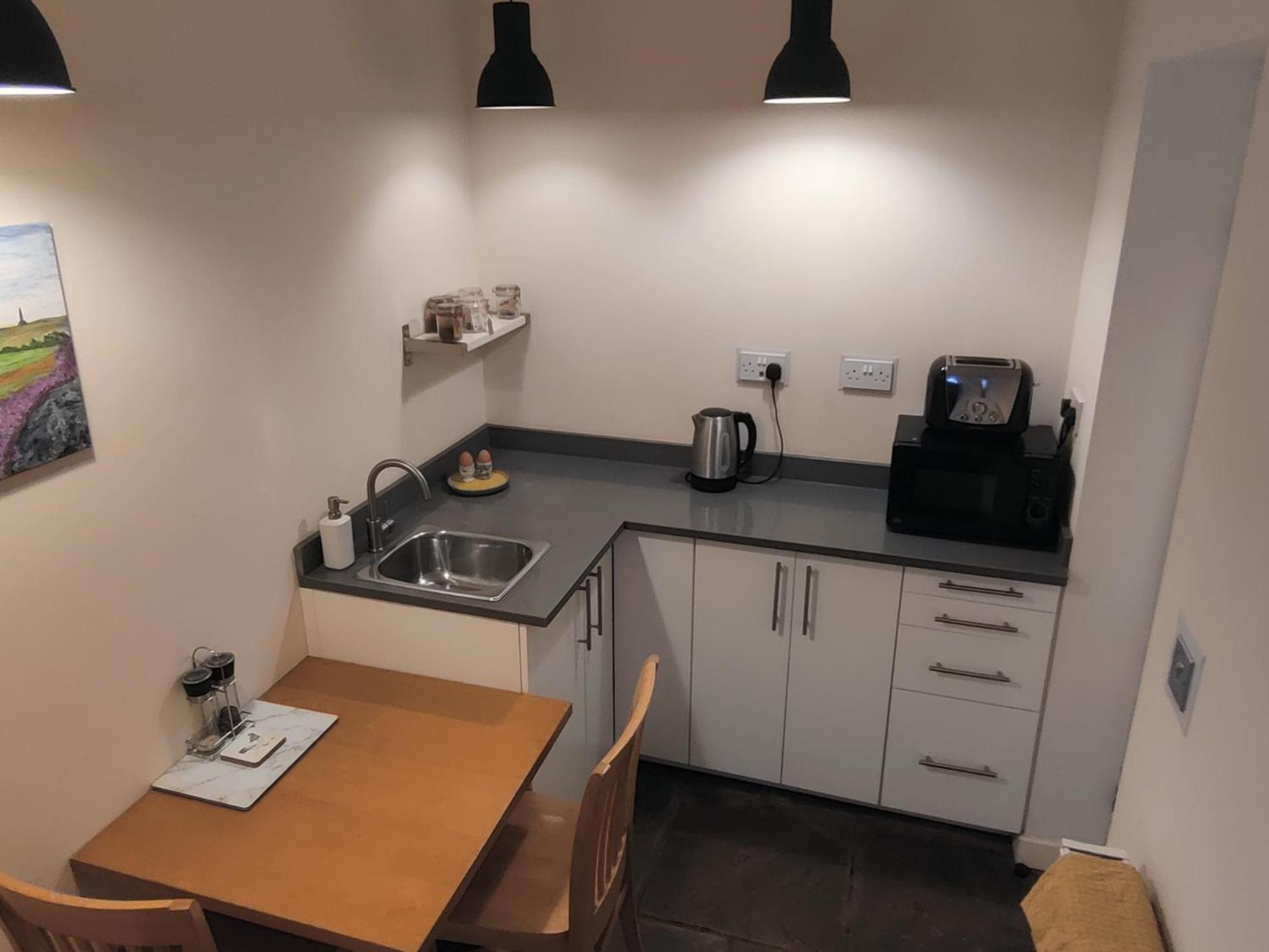 Private Annex To Victorian Villa, With Kitchen And Free Parking * Todmorden